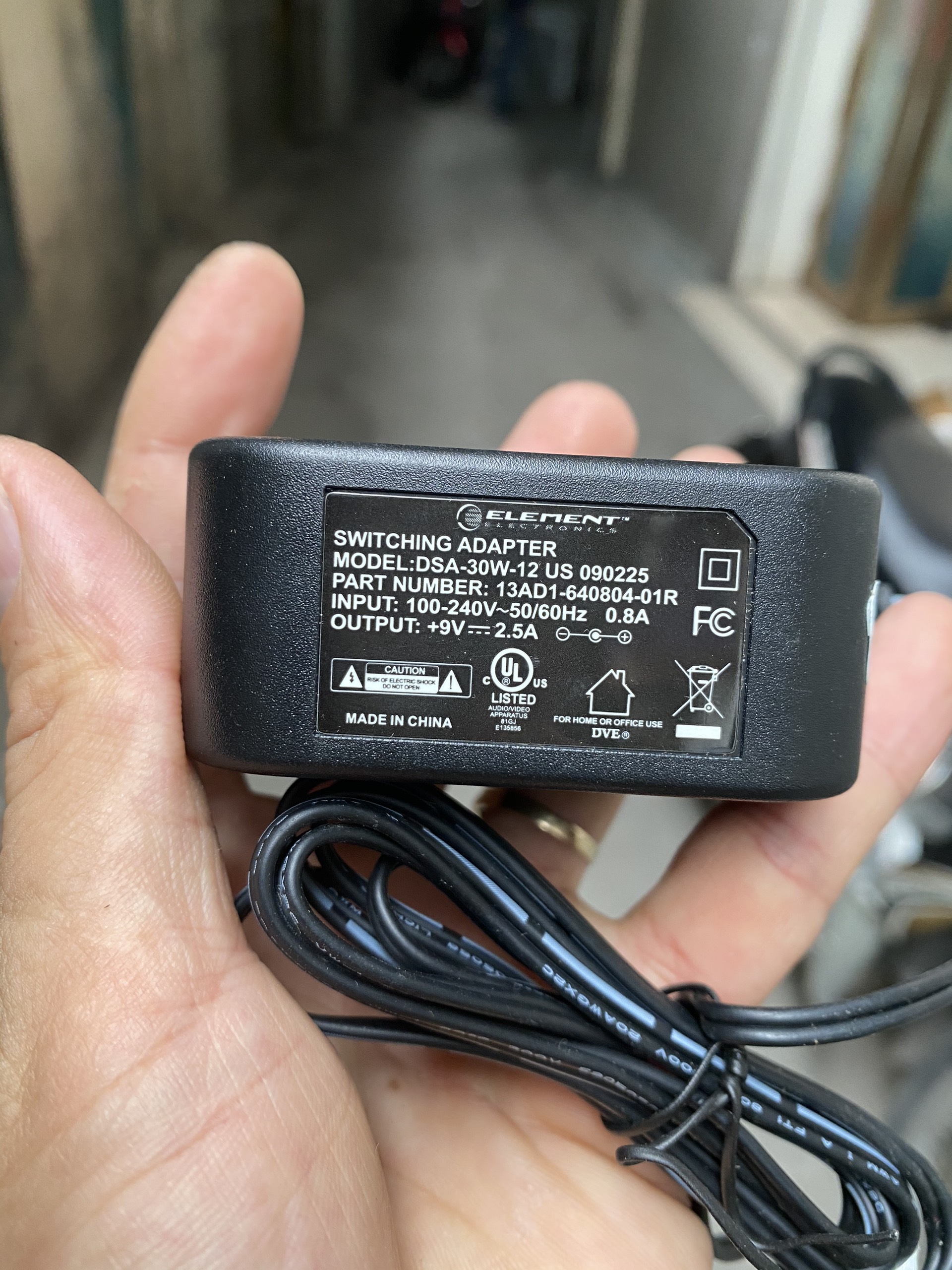 Adapter nguồn 9V chân cắm 4.0mm -1.7mm