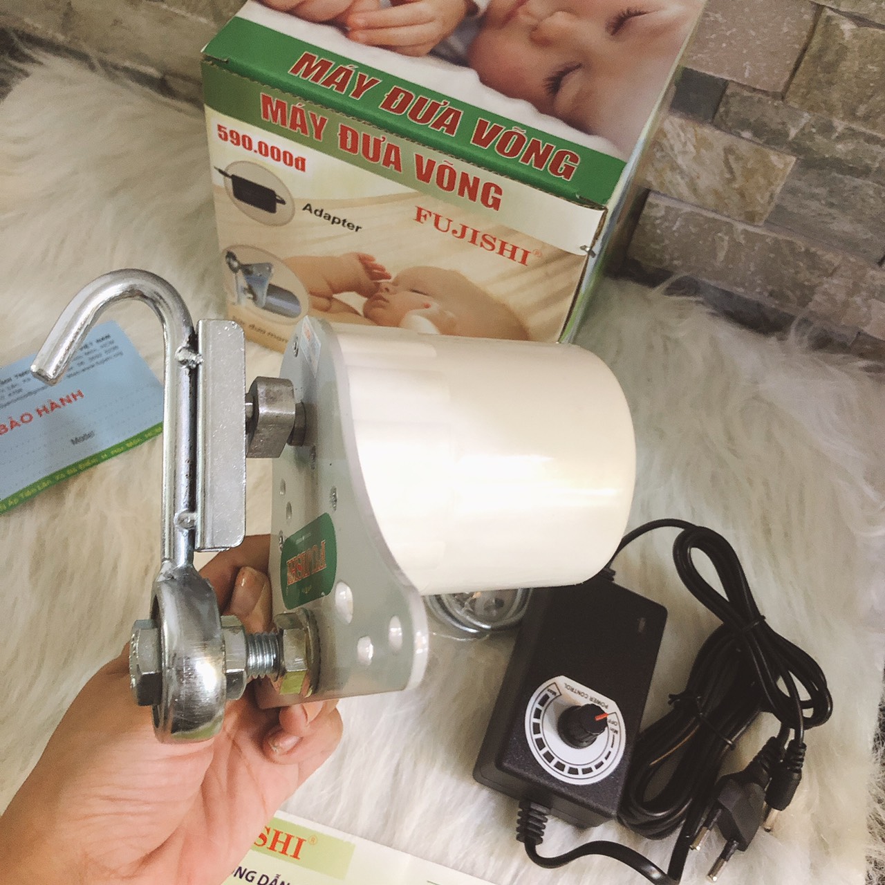 Máy đưa võng em bé tự động Fujishi VA019