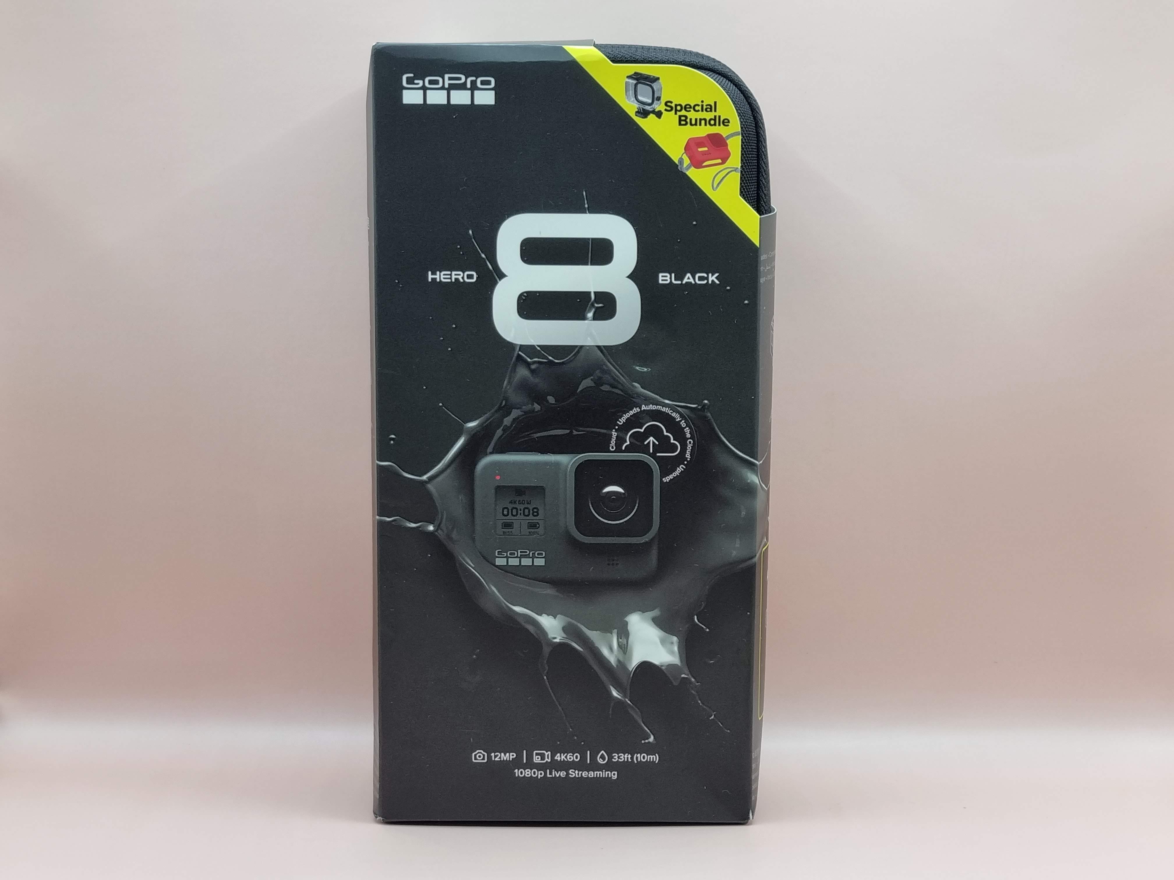 GoPro 8 Black Special Bundle (tặng kèm bao bảo vệ silicon, chống nước)