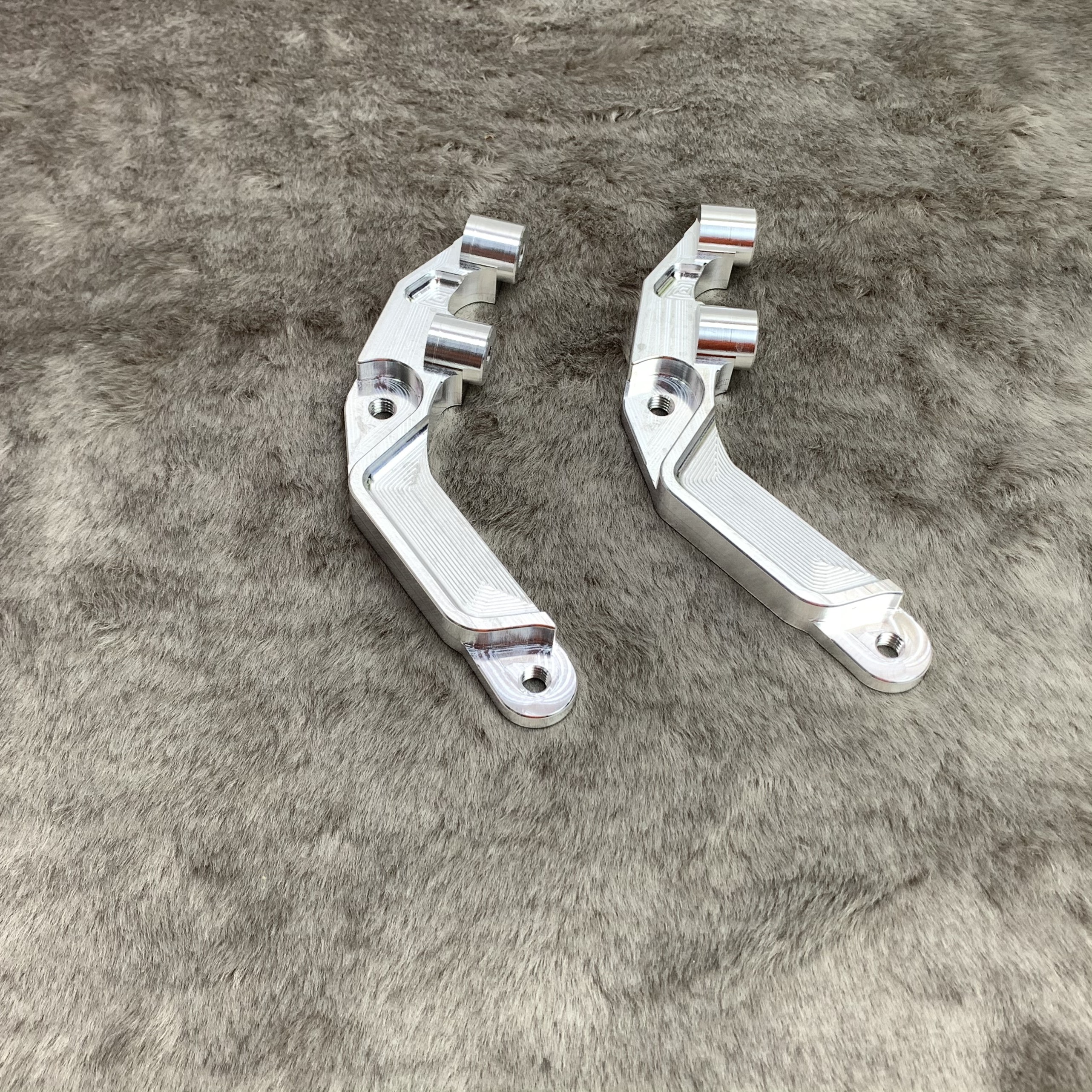 Pát trước winner , winner X , ex150, sonic , raider, satria , gắn heo 4 piston lỗ trụ 6 và 8