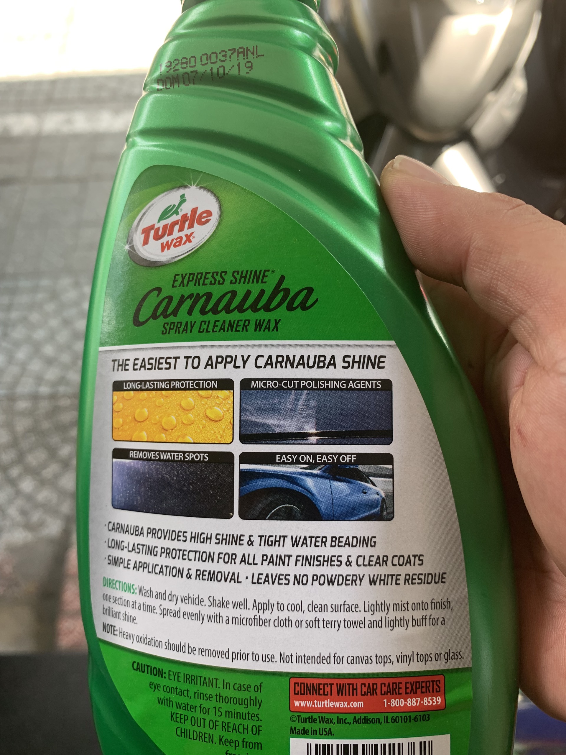 DẦU BÓNG SƠN CON RÙA EXPRESS SHINE CARNAUBA TURTLE WAX 473ML