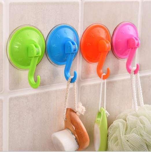 Móc hít chân không có cài chắc chắn