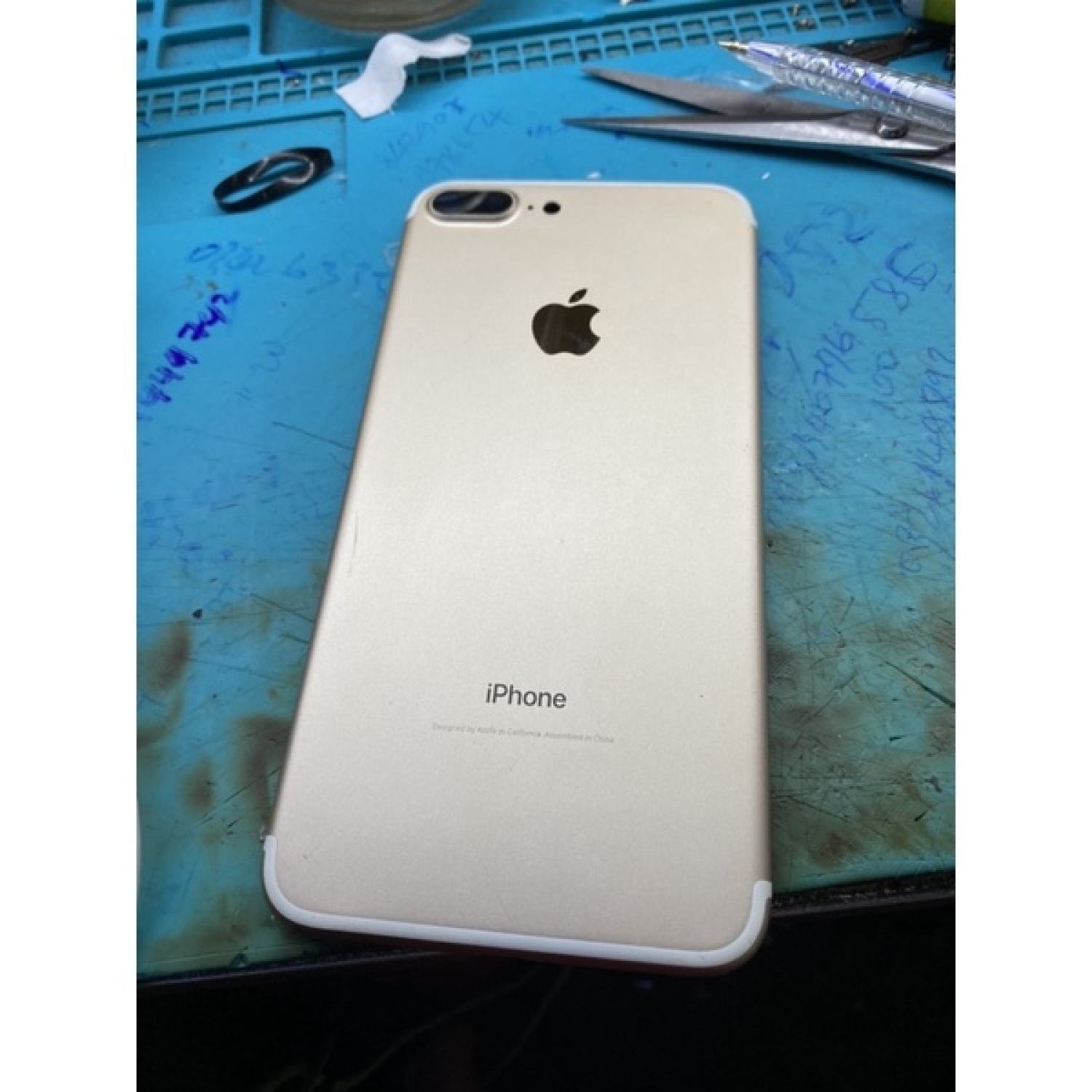 Vỏ 7plus zin bốc máy rất đẹp 90-95%