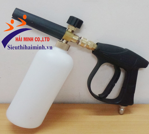 Bộ dụng cụ rửa xe và bình bọt tuyết