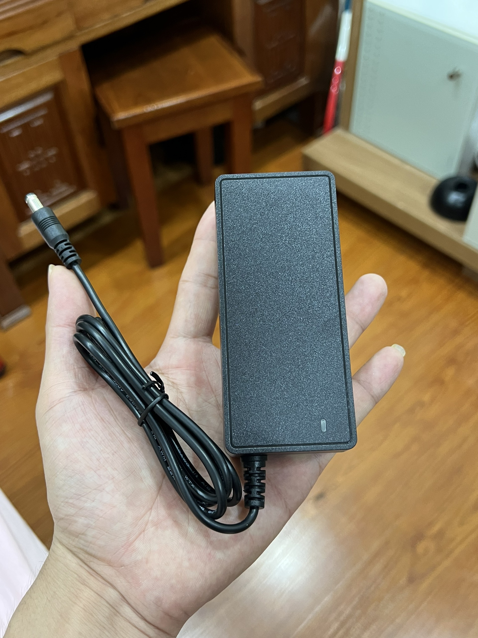 Dây sạc loa kéo 15v 3a loại tốt