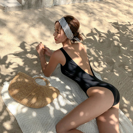Bikini liền thân khoét lưng (kèm hình thật)