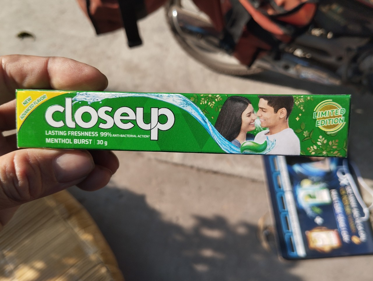10 Tuýp kem đánh răng  Closeup Bạc Hà 50g