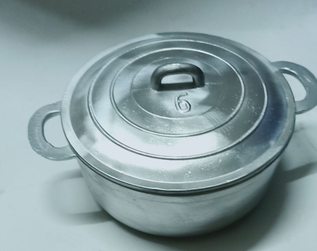 Cast Iron Pot No. 7 (Diameter 17.5cm)