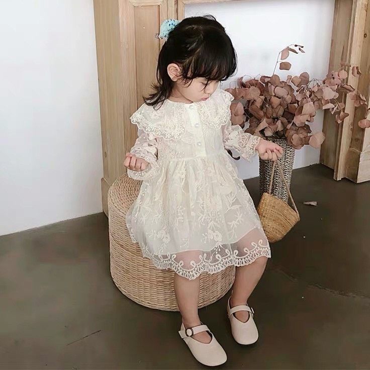 Váy ren trắng công chúa cho bé gái