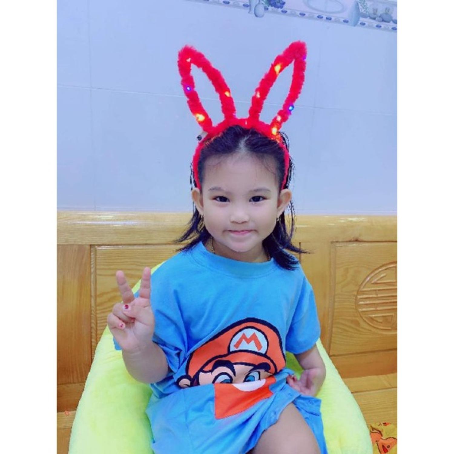 Cài, bờm tai thỏ có đèn phát sáng