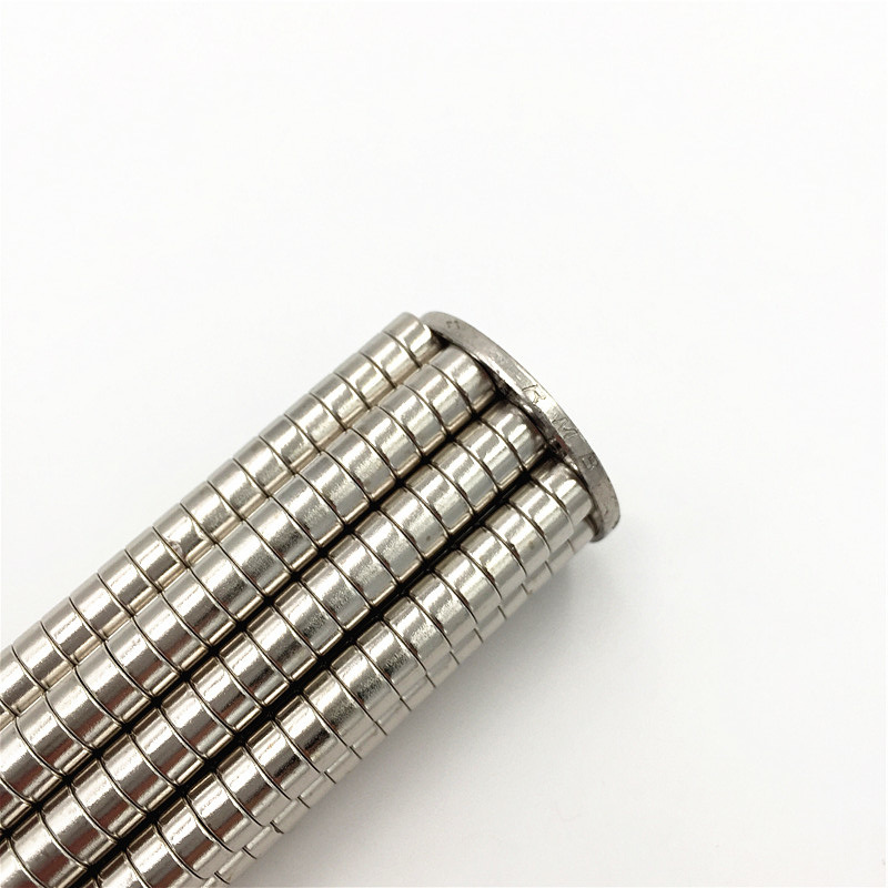 Nam châm đất hiếm 6x3mm mạ Niken từ tính N35