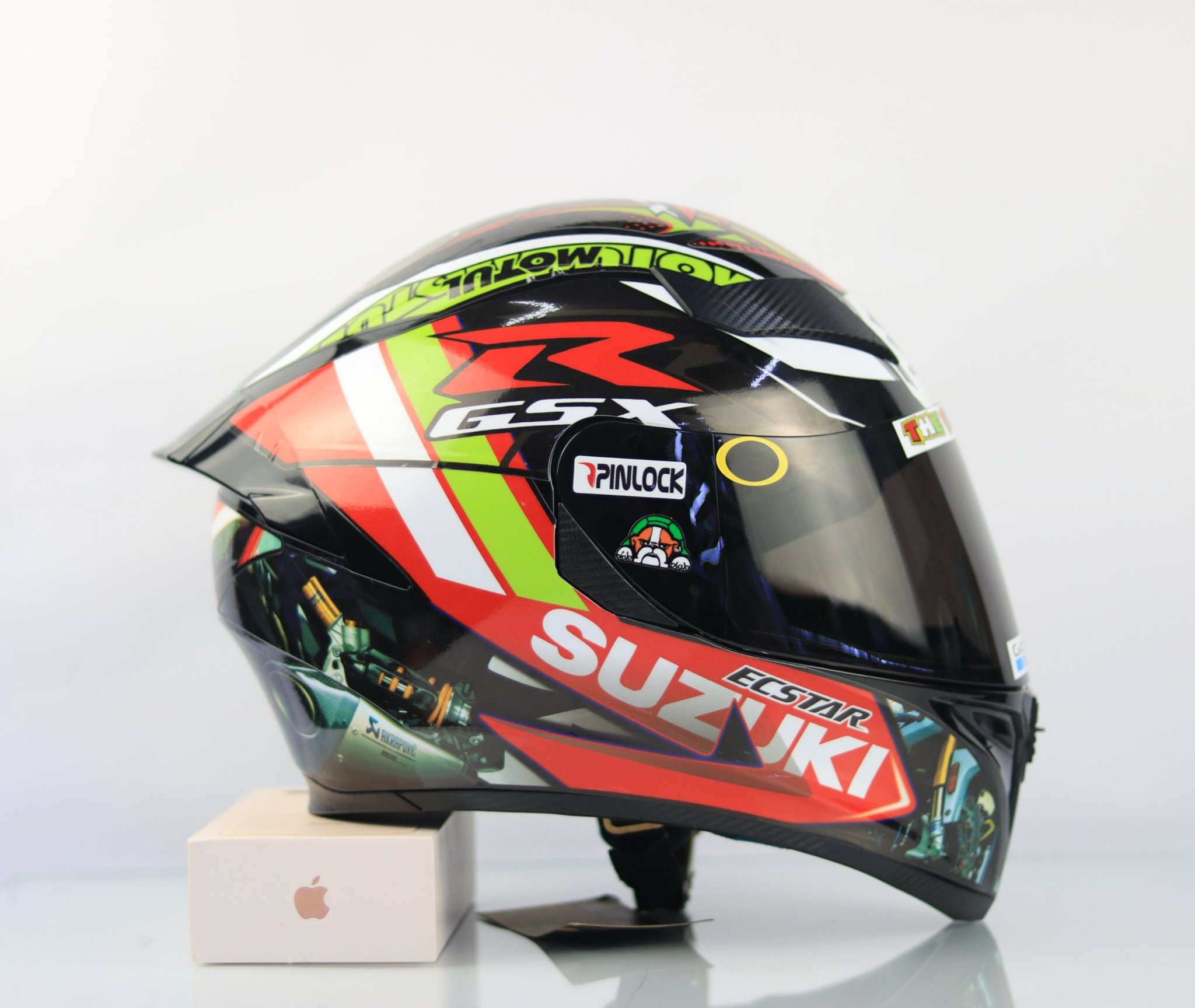 Nón Fullface ROYAL M138B 1 Kính Lên Tem SUZUKI ĐỎ