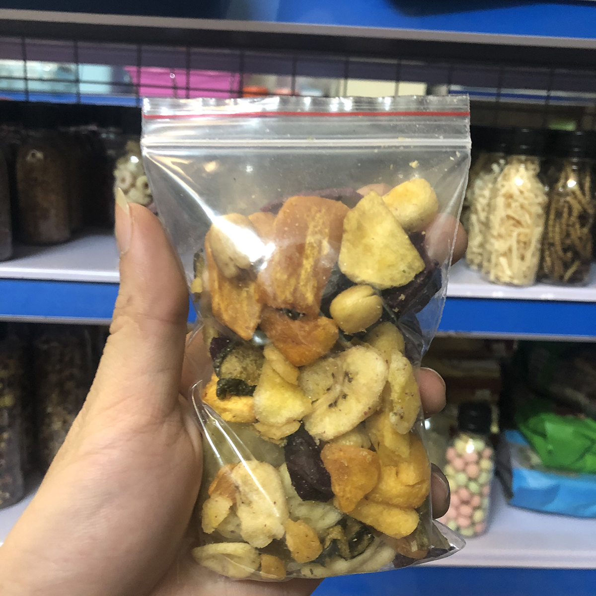 Thức ăn hamster hoa quả sấy