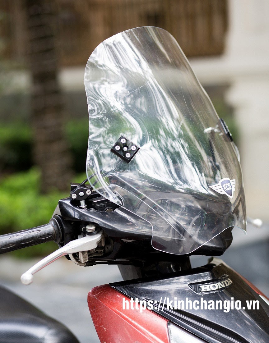 Kính Chắn Gió Xe CLICK - KC300CL