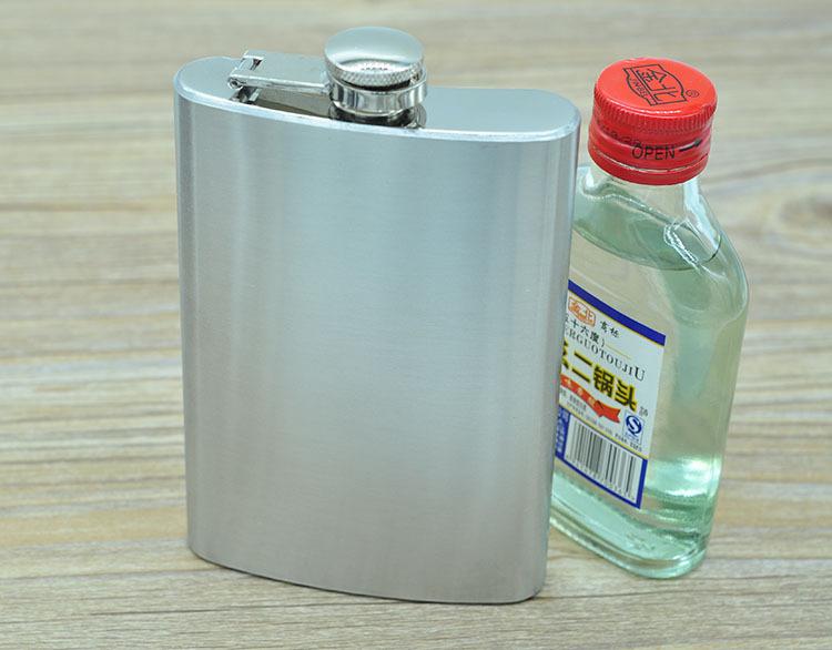 Bình đựng rượu hình chử nhật có phễu inox
