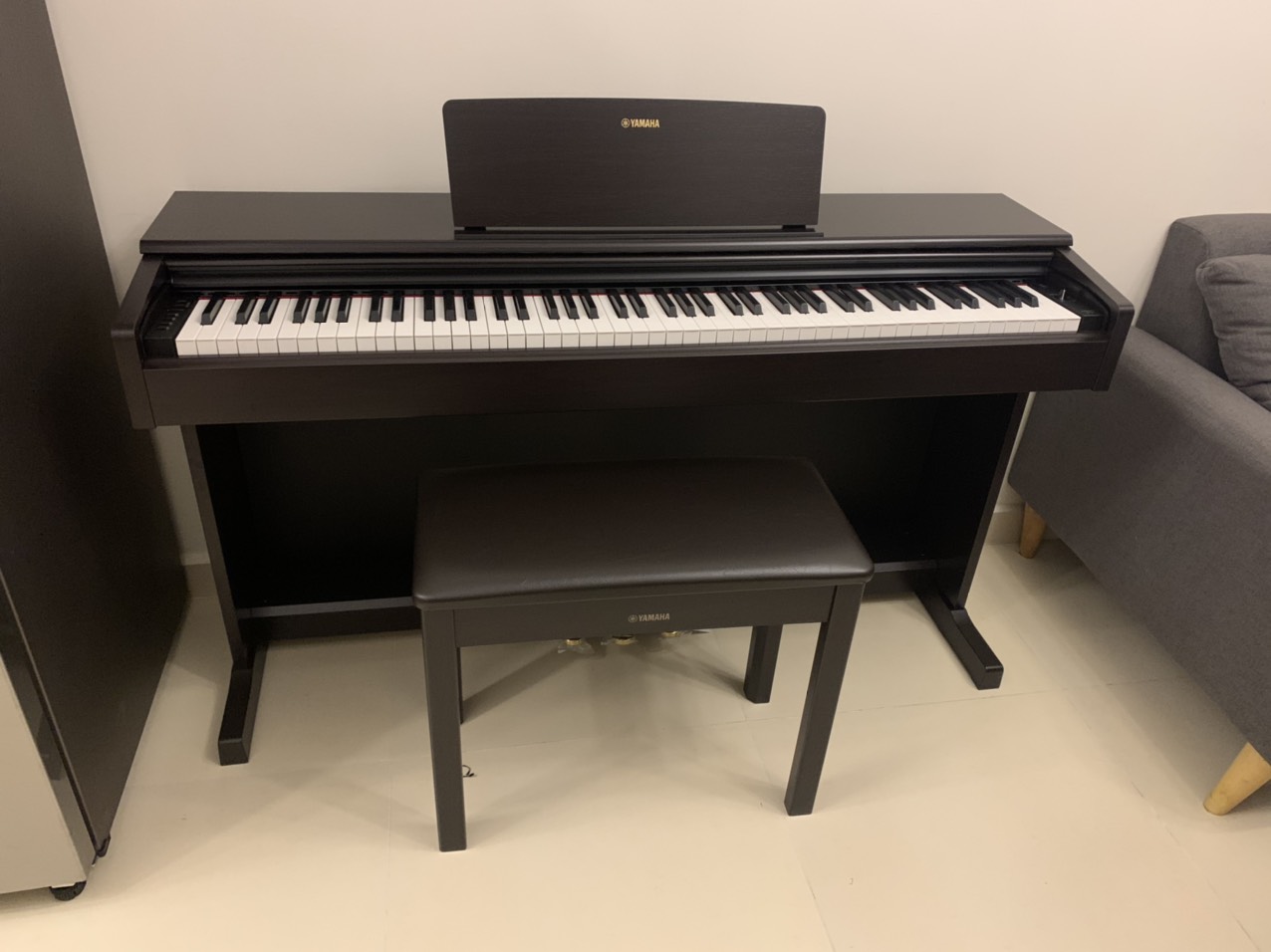 Đàn Piano Yamaha YDP 144 chính hãng