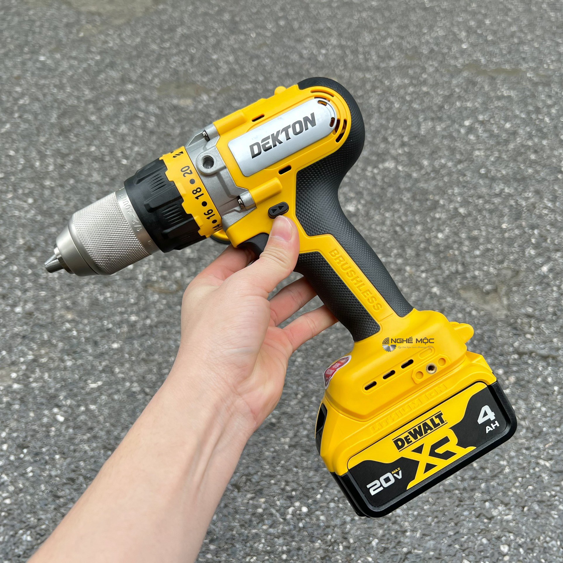 Máy Khoan dùng pin D20 -ID1390BL Dekton (dùng được chân pin Dewalt)