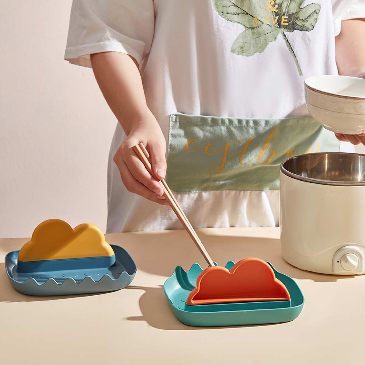 Multi-purpose pot lid spoon holder, convenient for the kitchen