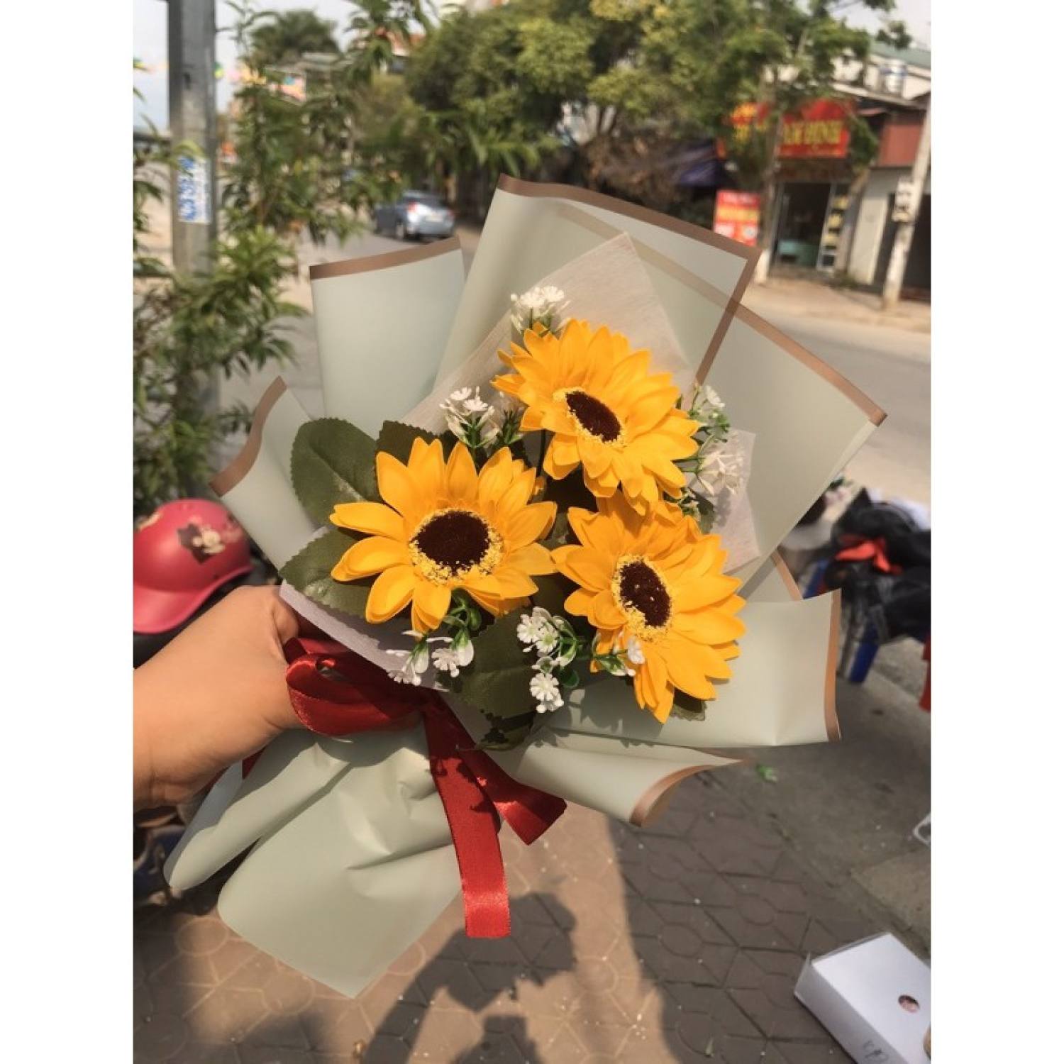 Bó 3 bông hoa sáp hướng dương