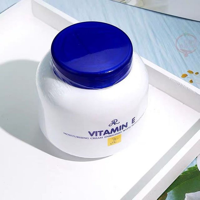 [GIẢM 5% ĐƠN 129K]Kem Dưỡng Ẩm Vitamin E Thái Lan 200g