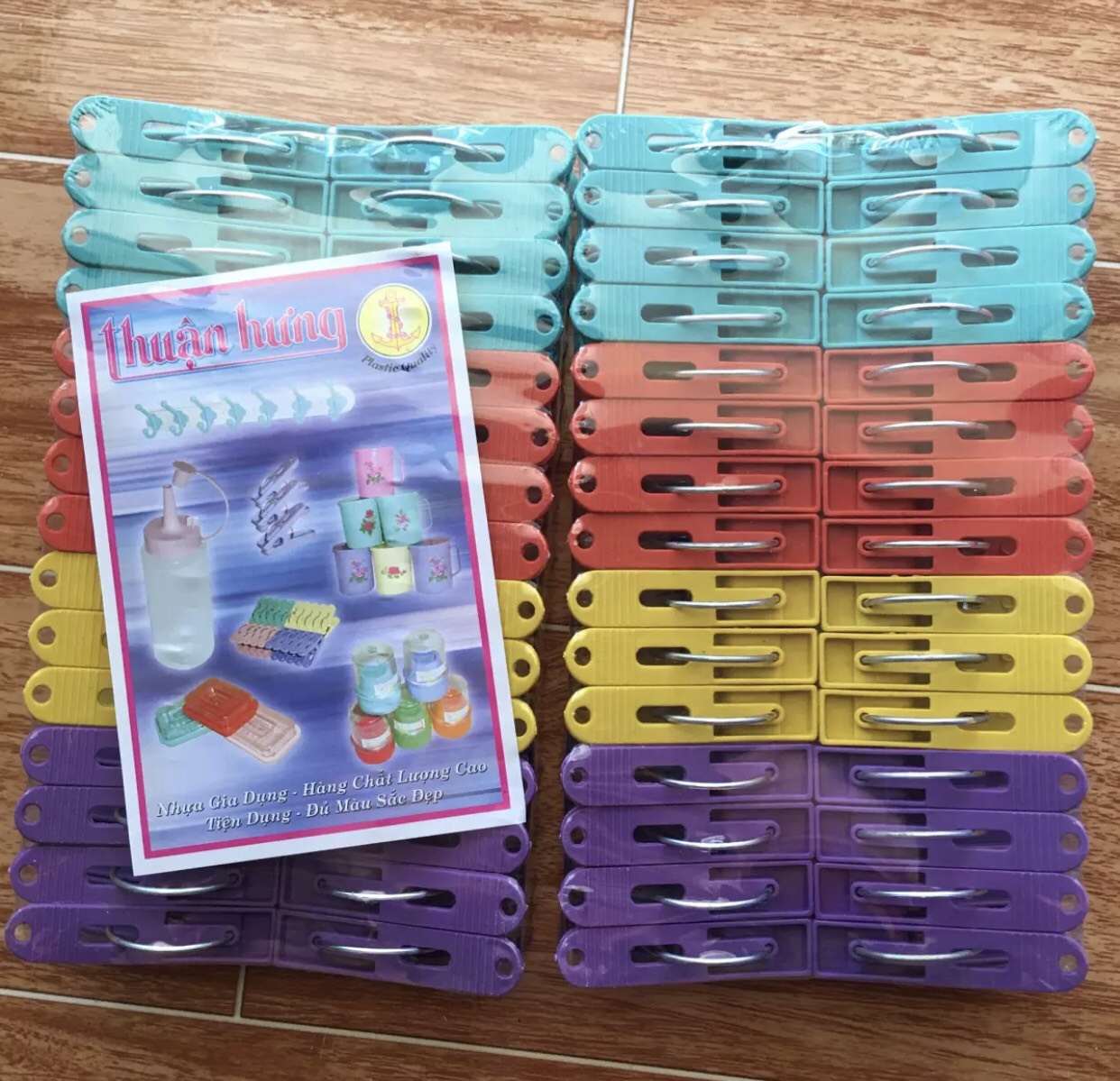 Kẹp nhựa phơi quần áo(vỉ 30 kẹp) Kẹp nhựa bền ,đẹp ,tiên lợi