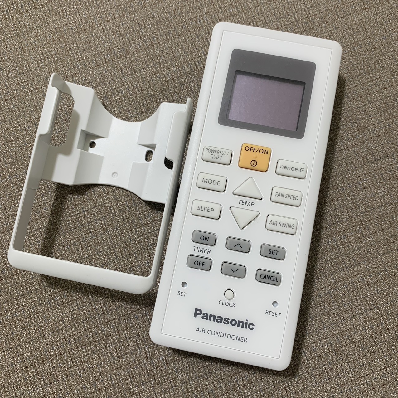 Điều khiển điều hoà Panasonic chính hãng, kèm đế, remote máy lạnh panasonic 1 chiều, 2 chiều hàng zin theo máy, mới 100%