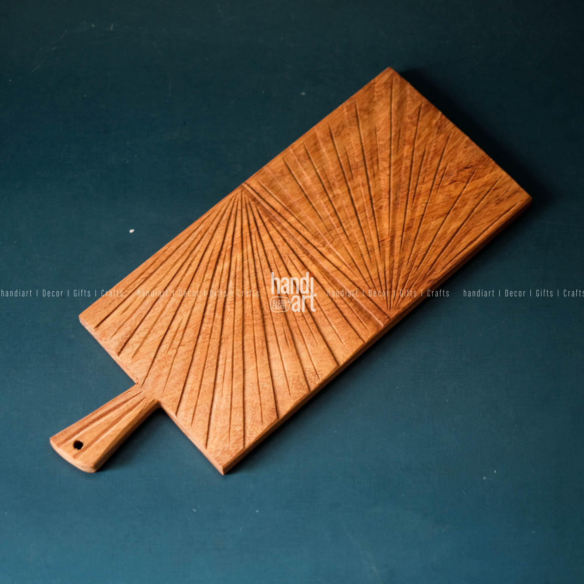 Thớt gỗ trang trí đồ ăn