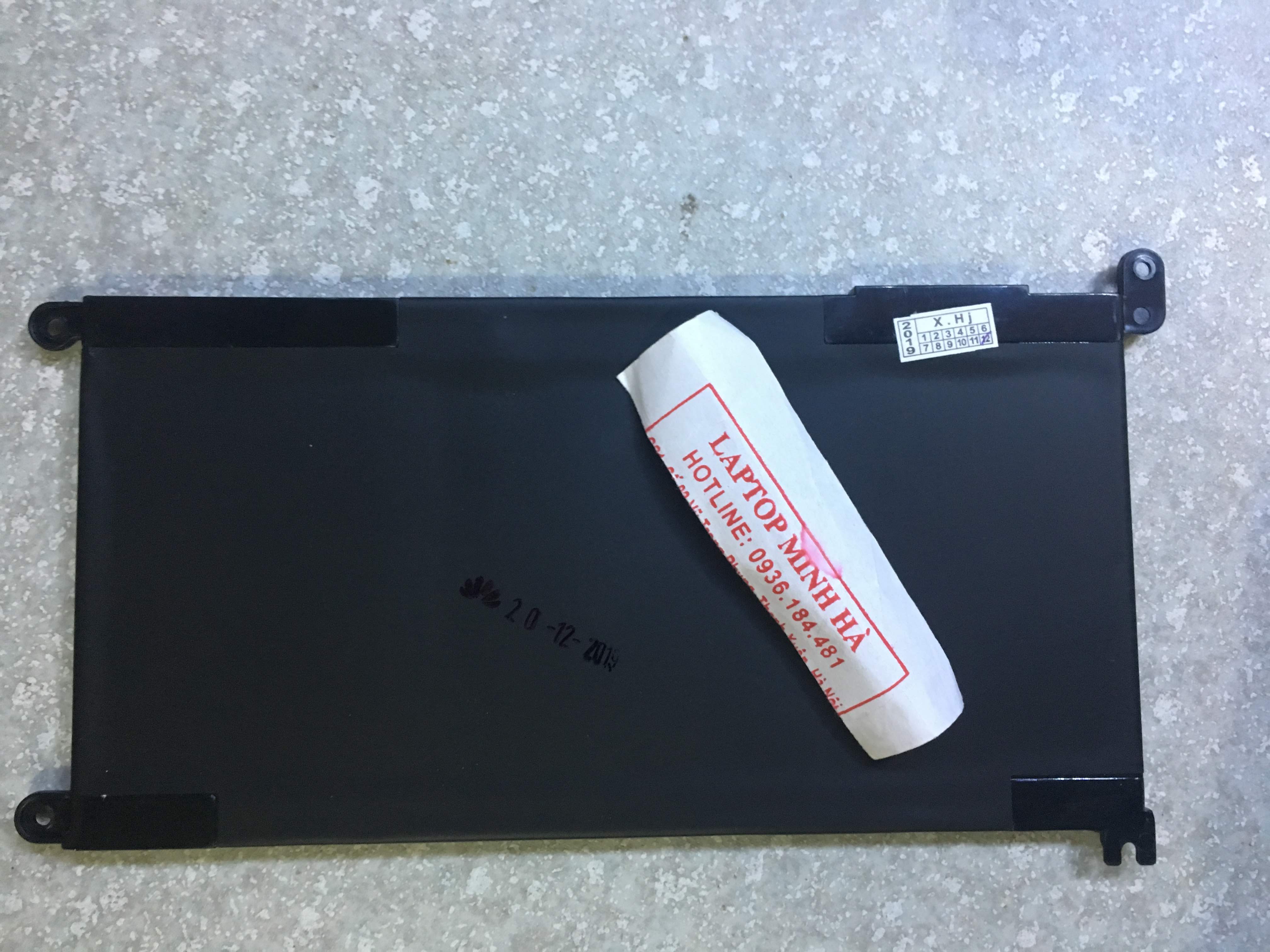 Pin laptop Dell Inspiron 7570 Zin