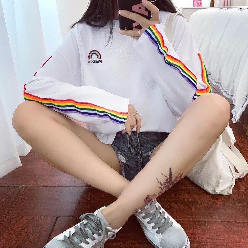 Áo thun tay dài cầu vòng form rộng cá tính TTS0084