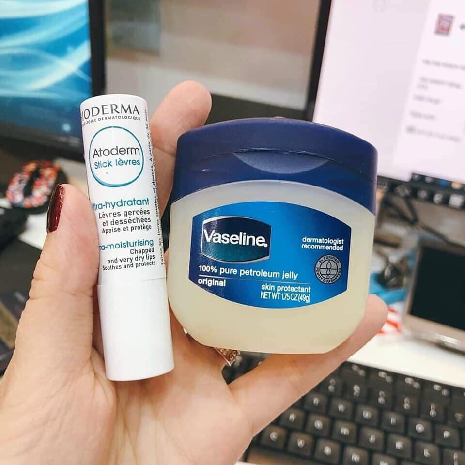 Kem dưỡng da giữ ẩm Vaseline Mỹ