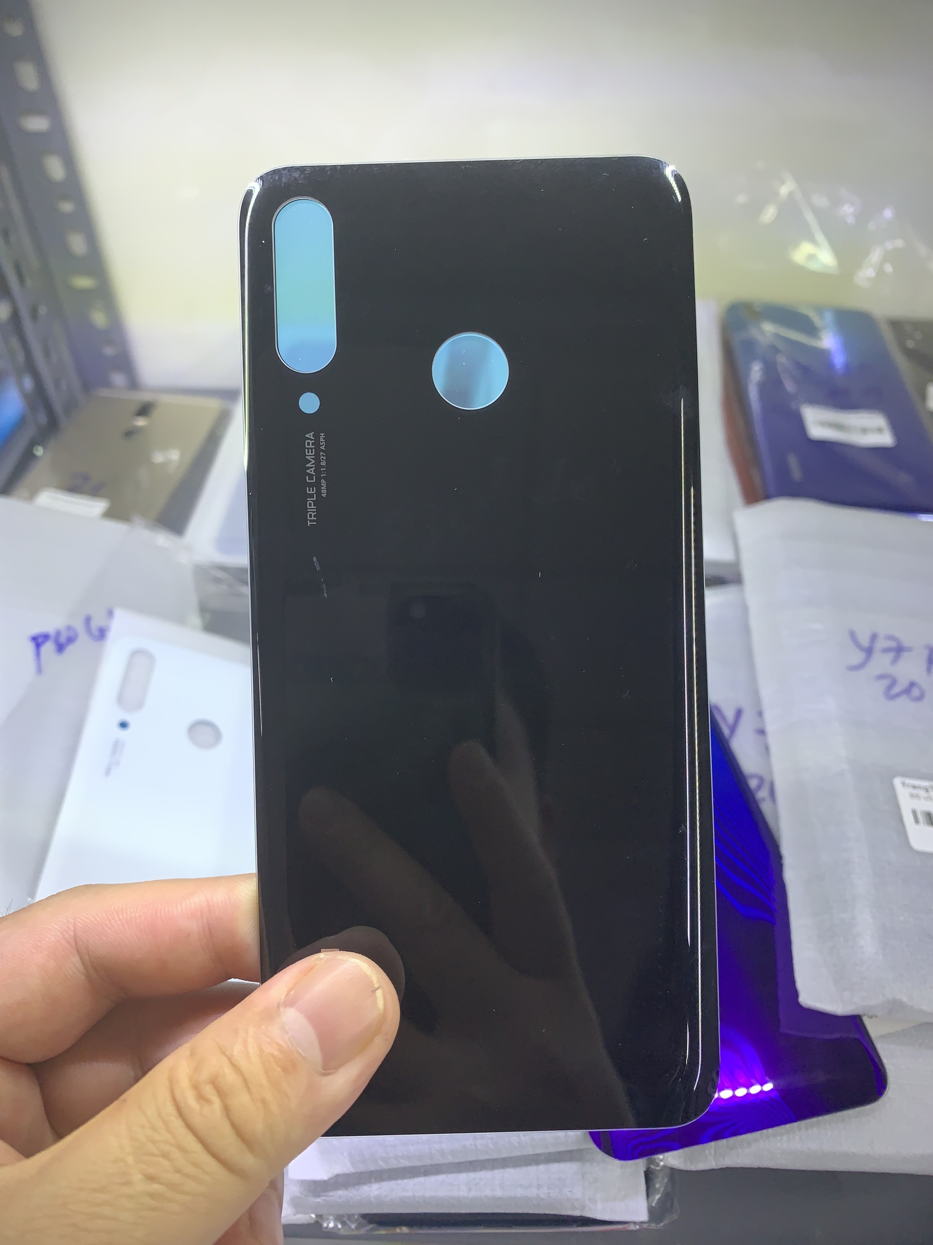 Miếng kính lưng huawei P30 lite