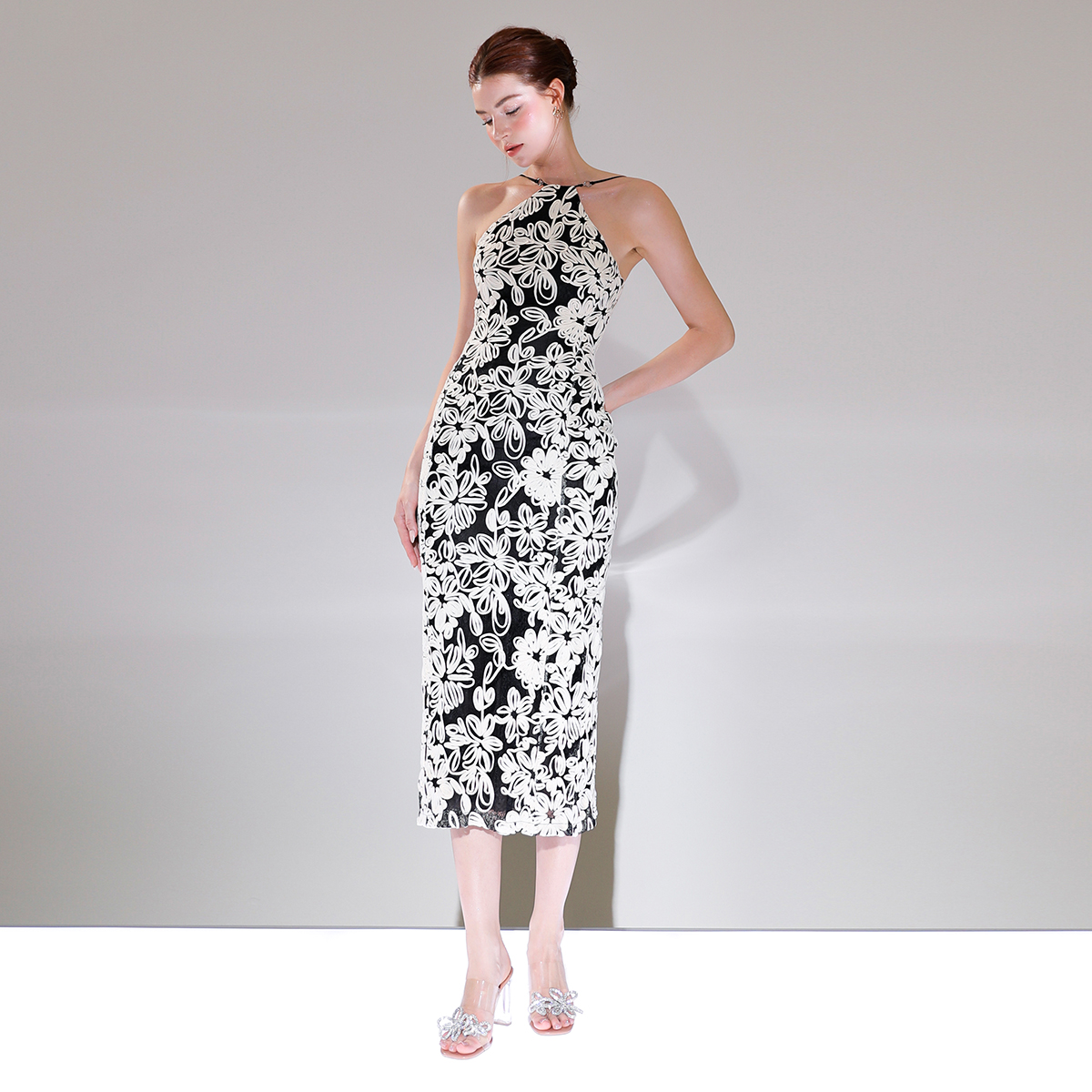 ELPIS - Đầm ôm dài cổ yếm cut-outs SS22D09