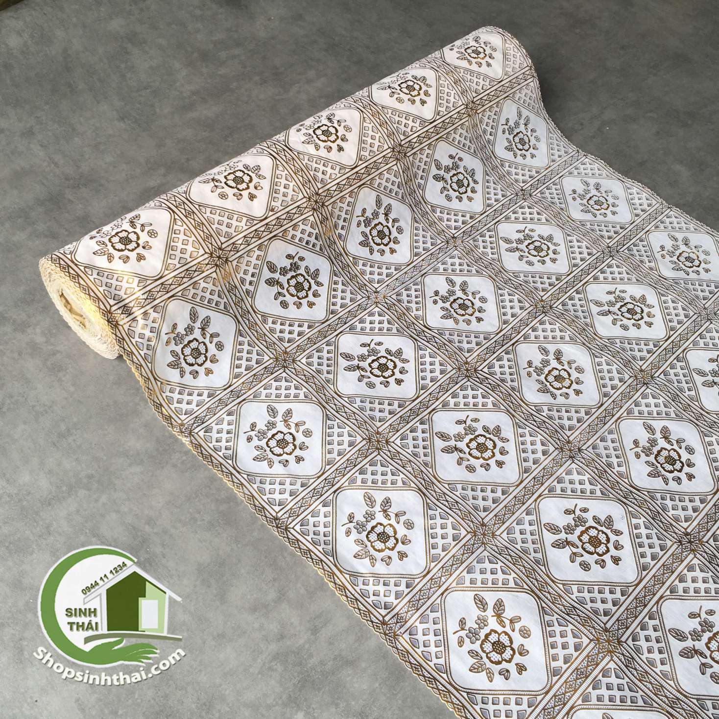 [HCM][ Khổ 70cm ] Khăn trải bàn bằng nhựa họa tiết nổi không thấm nước - [ đặt 1 lần được 50cm cắt liền thành 1 tấm dài tùy theo số lần đặt ] giao hoa văn ngẫu nhiên
