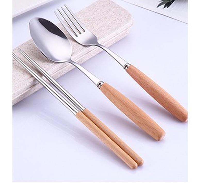 Bộ Đũa Thìa Dĩa inox cán gỗ kèm hộp đựng lúa mạch an toàn, thân thiện với môi trường