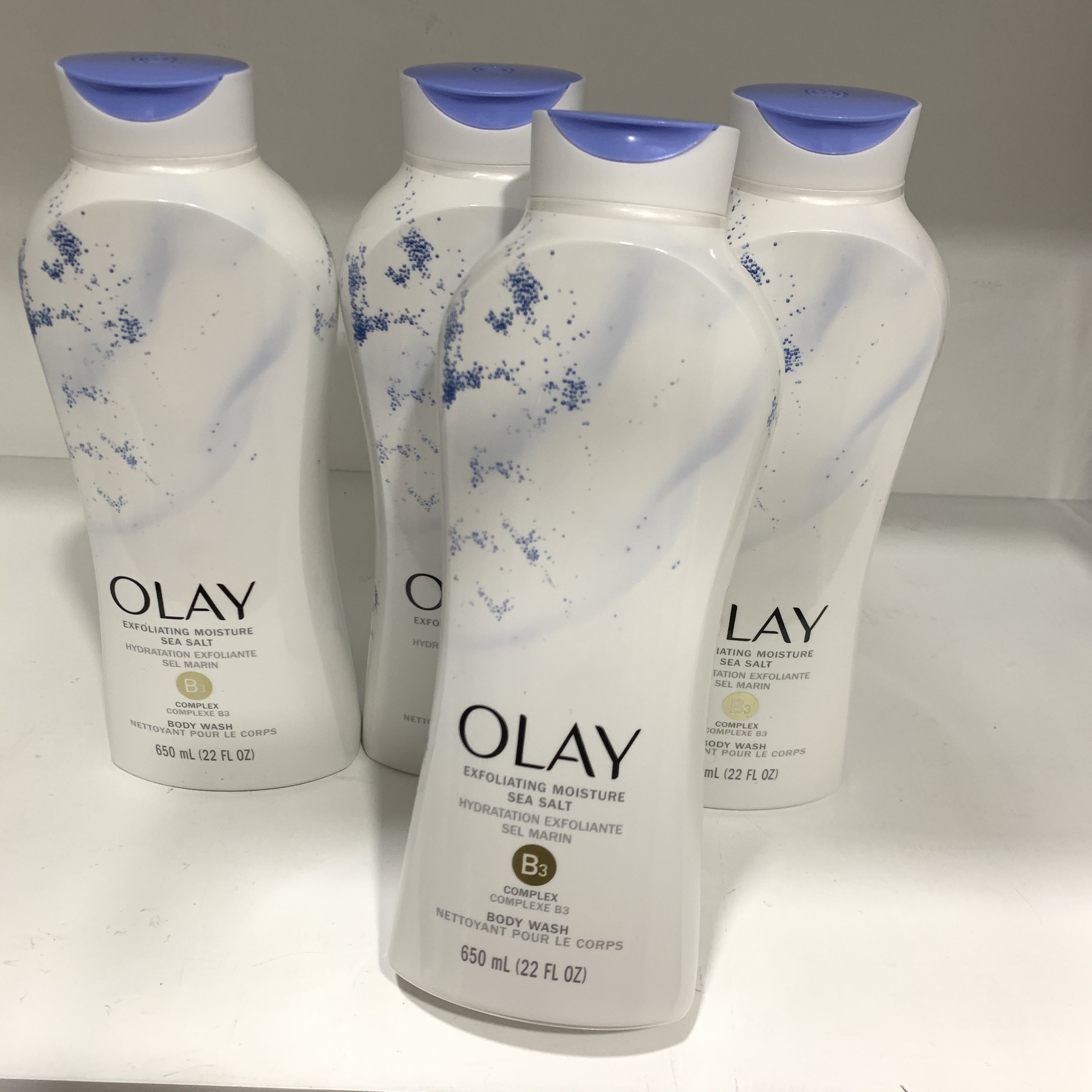 Sữa Tắm Tẩy Tế Bào chết OLAY - Hương Muối Biển 650ml