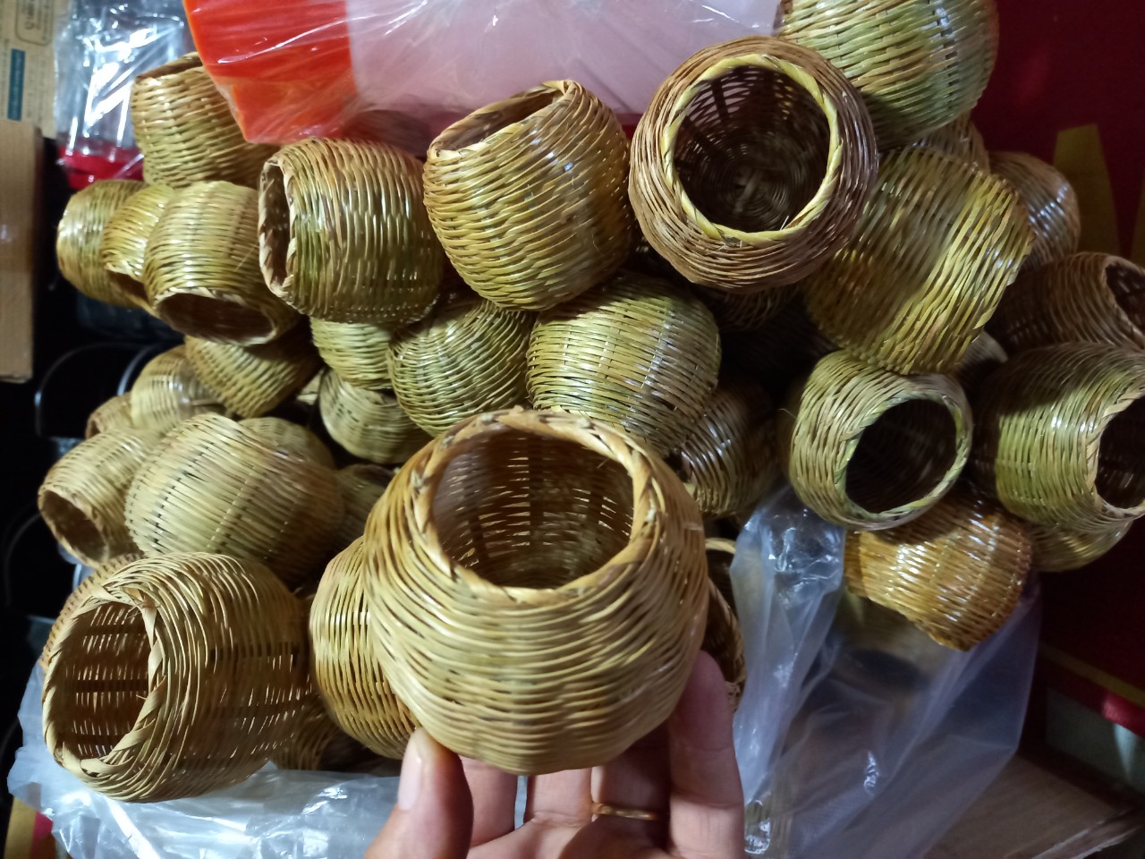 [5 Cái]Cóng tre đựng lúa cho chim cu gáy