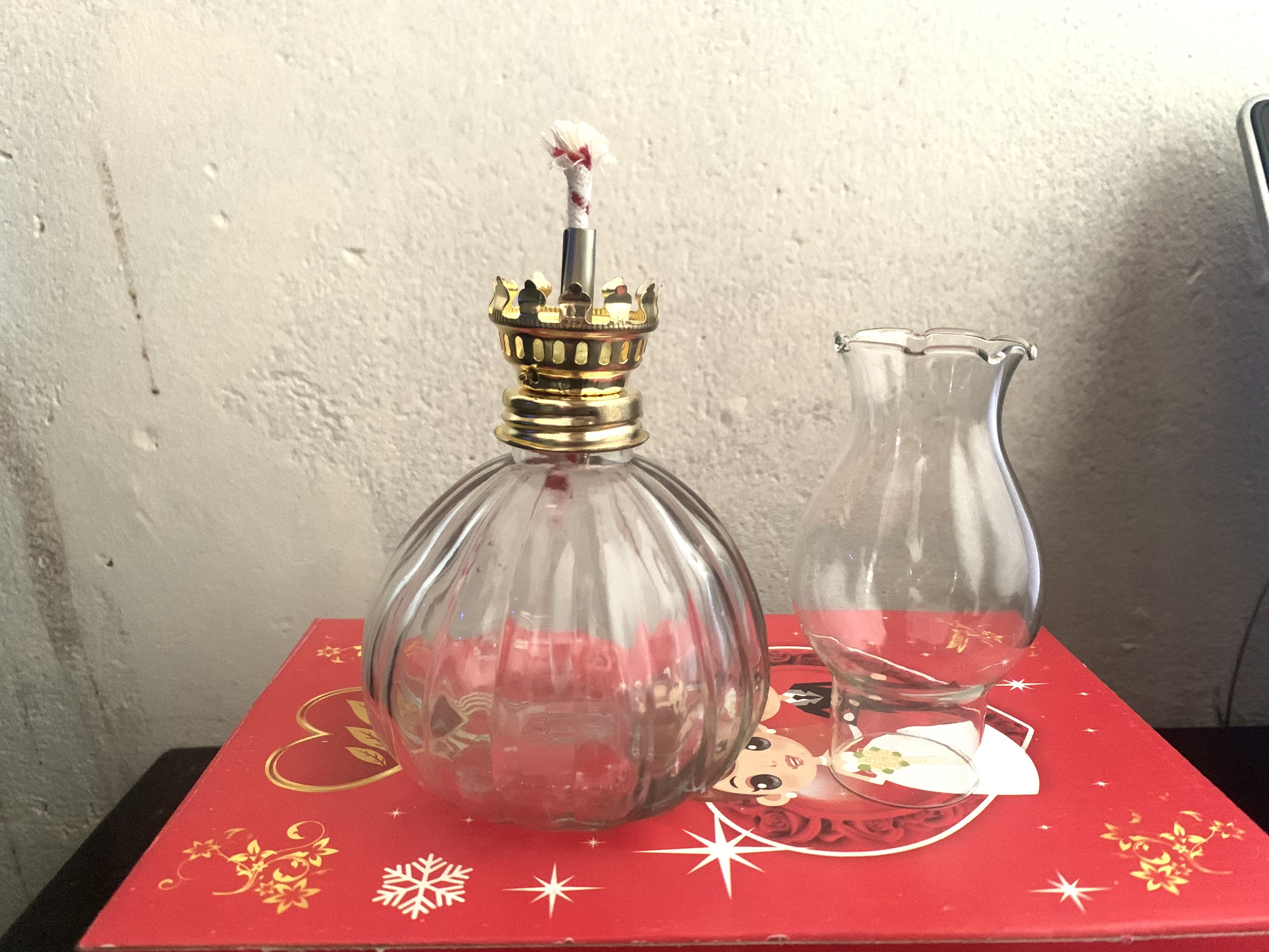 Đèn thờ thắp đèn lưu ly bằng thủy tinh