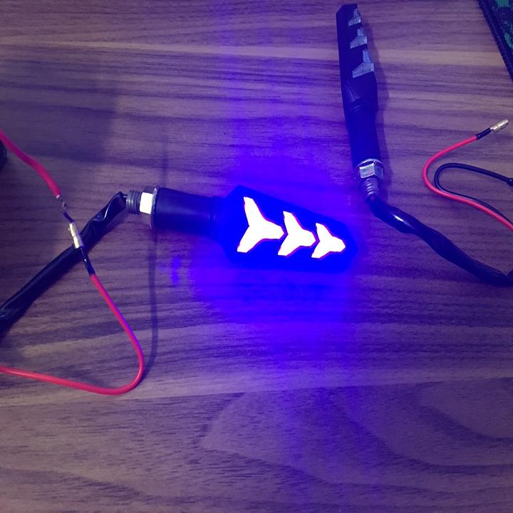 GIẢM GIÁ 3 NGÀY Đèn xinhan LED kiểu Ferrari F1 chạy hiệu ứng cho Exciter 150, Đèn LED xinhan hình mũi tên HÀNG ĐẸP CHẤT LƯỢNG