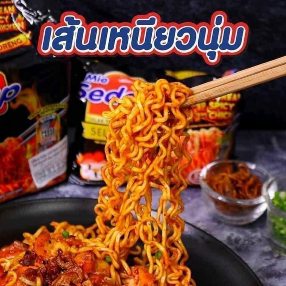 Thùng 40 gói mì xào Sedaap - vị Gà cay