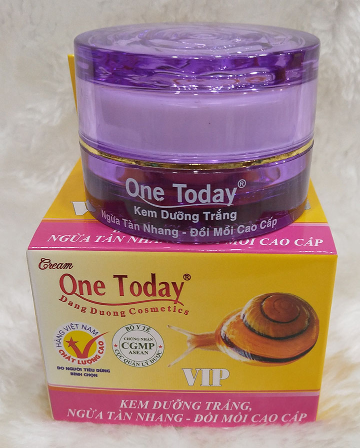 Kem nám tàn nhang đồi mồi one today