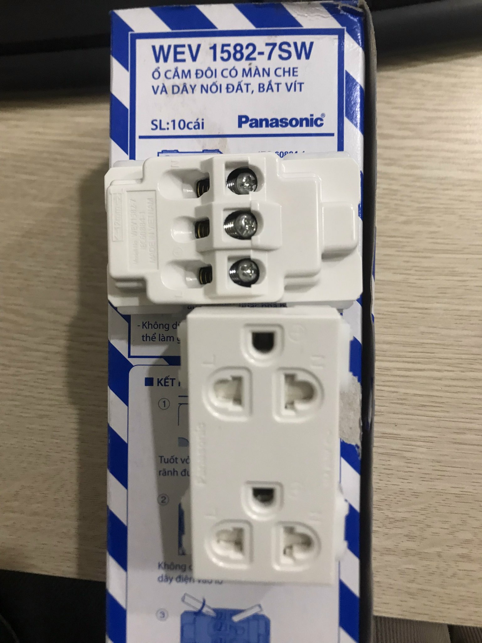 Ổ Cắm Đôi 3 Chấu Panasonic