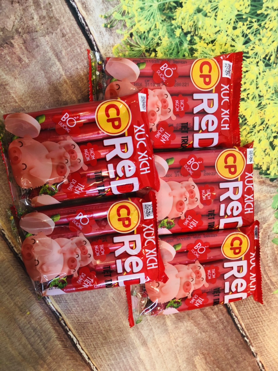 xúc xích tiệt trùng CP gói 100g_TiTiMart