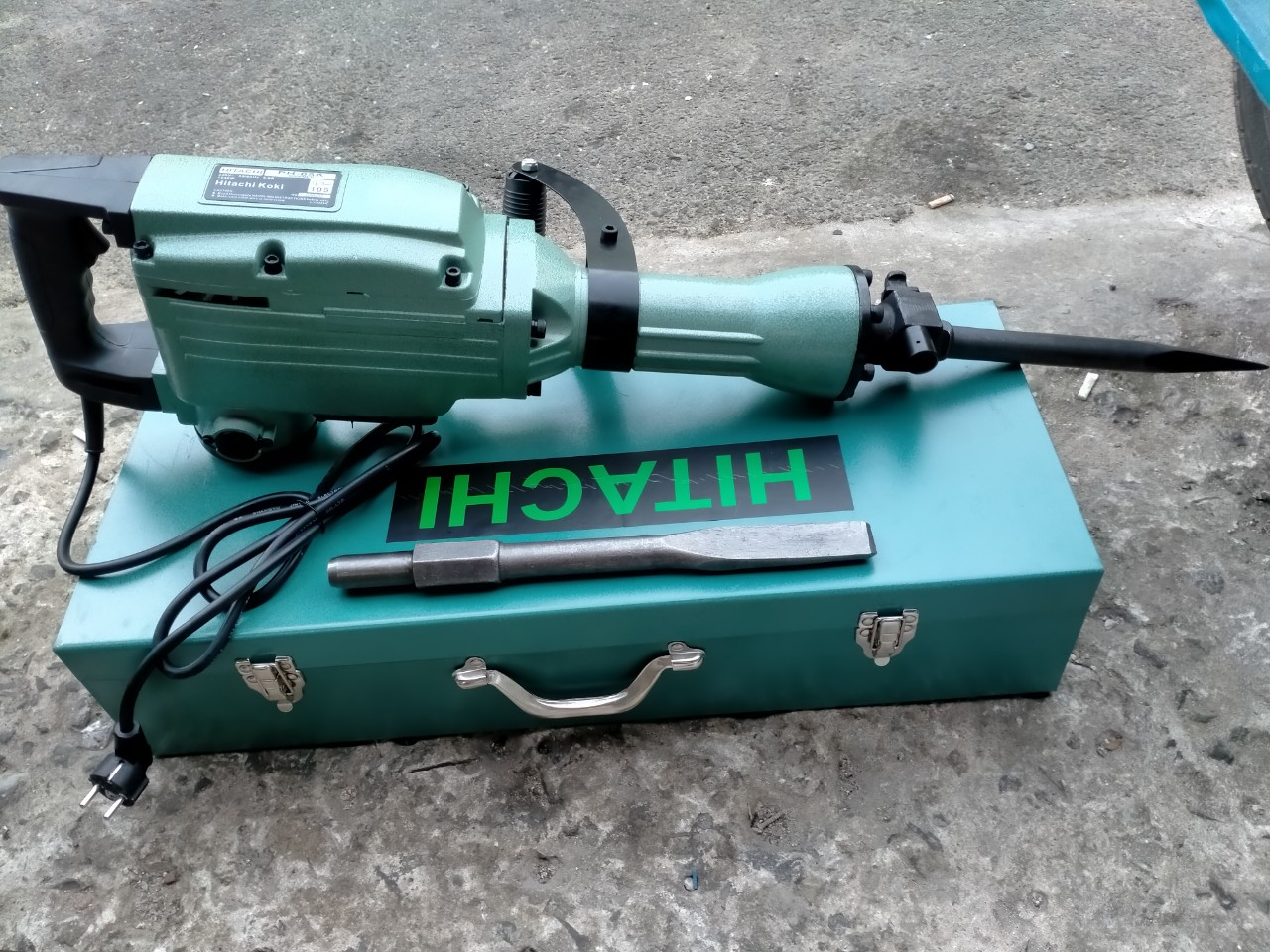 Máy đục bê tông 30mm HITACHI