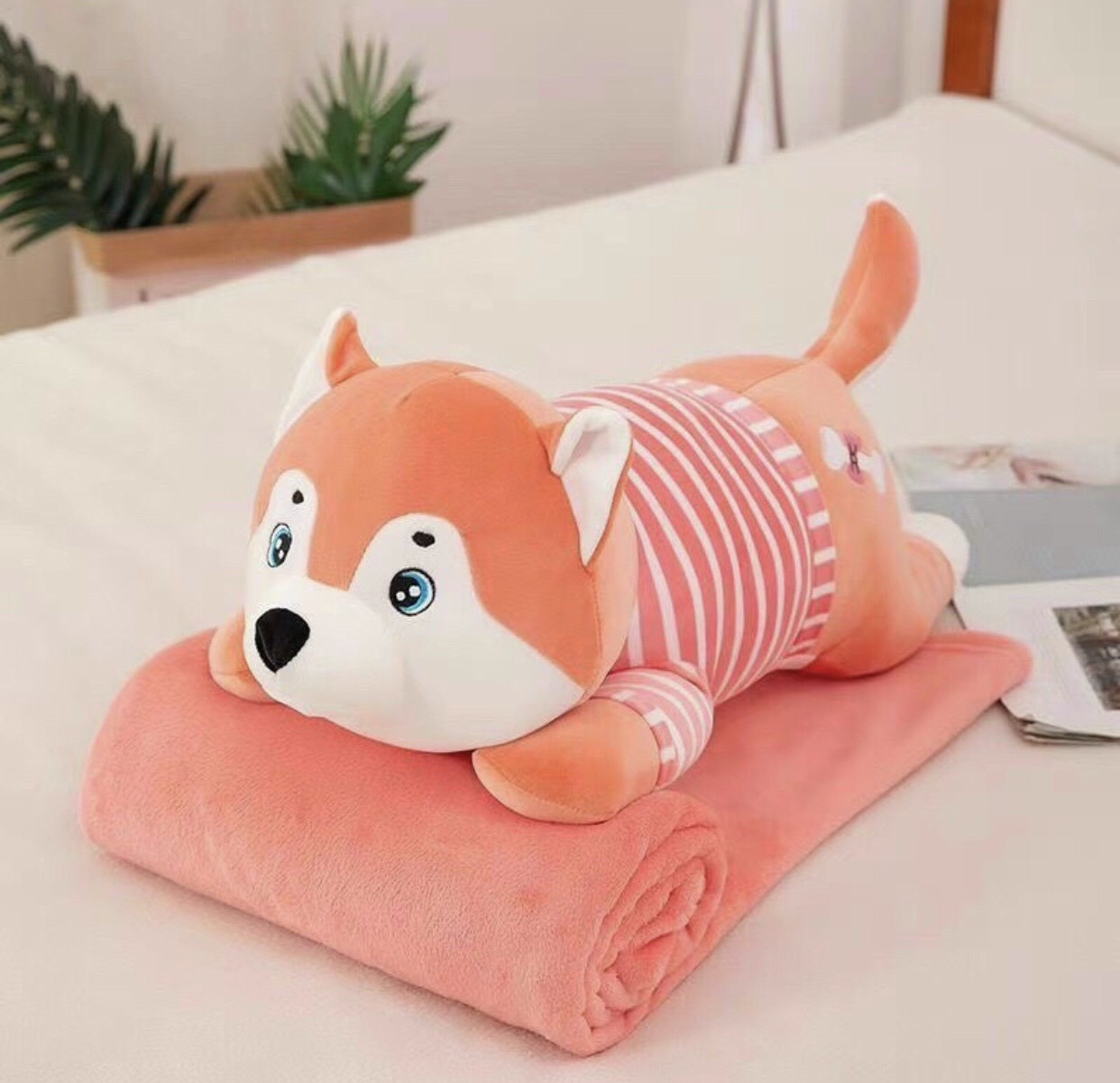 Bộ chăn gối văn phòng đa năng hình cún áo kẻ