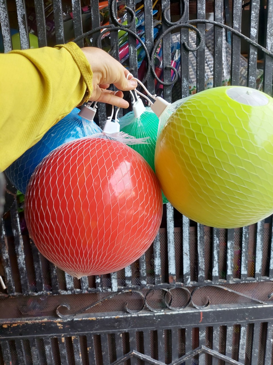Đồ chơi bóng nhựa 2 lớp
