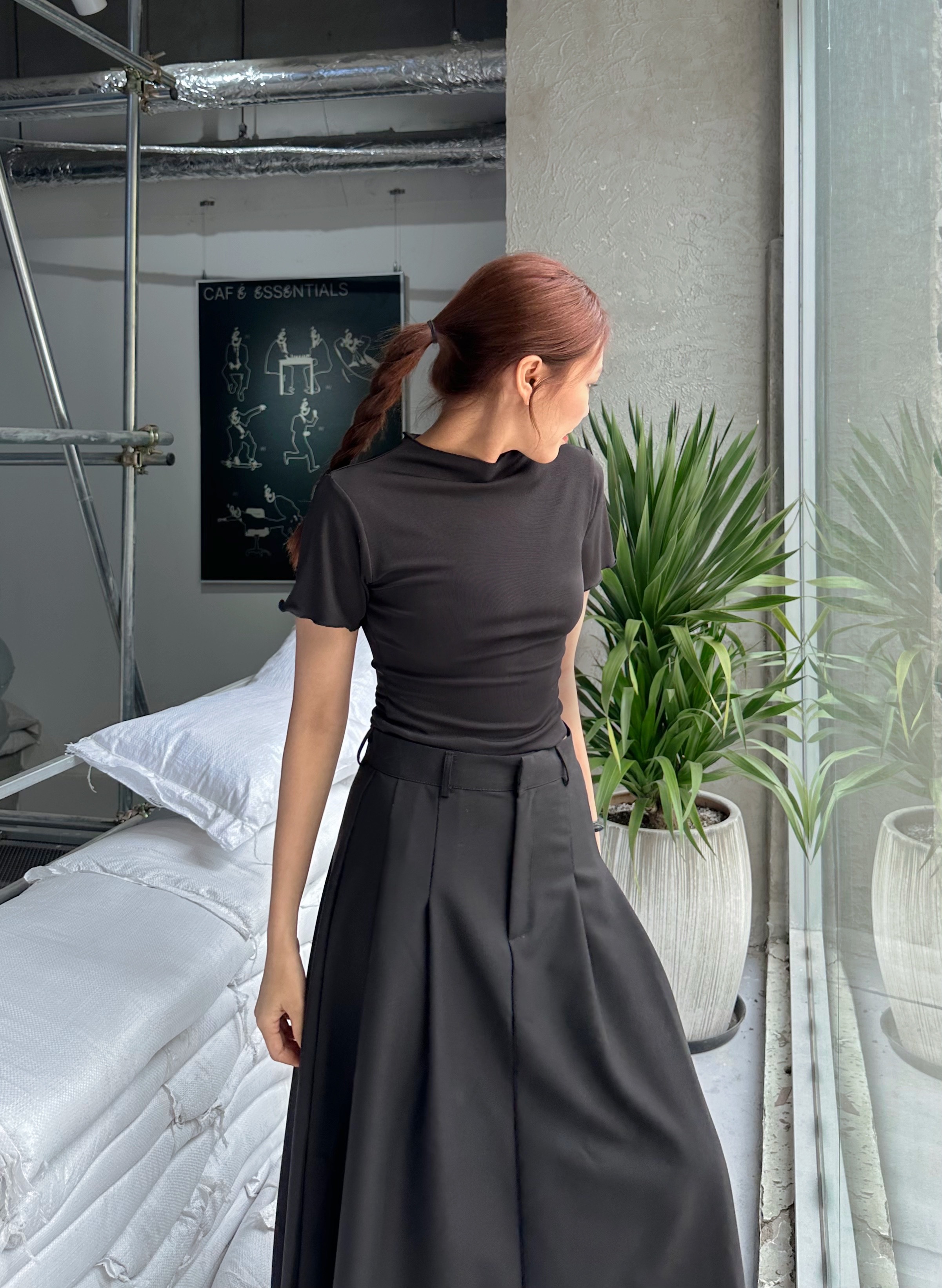 Áo thun ôm baby tee cuốn biên hack eo - 𝐂𝐚𝐦𝐢 𝐓𝐞𝐞