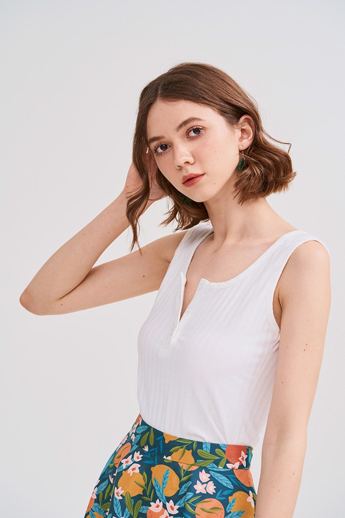 Áo kiểu ba lỗ nữ cổ trụ