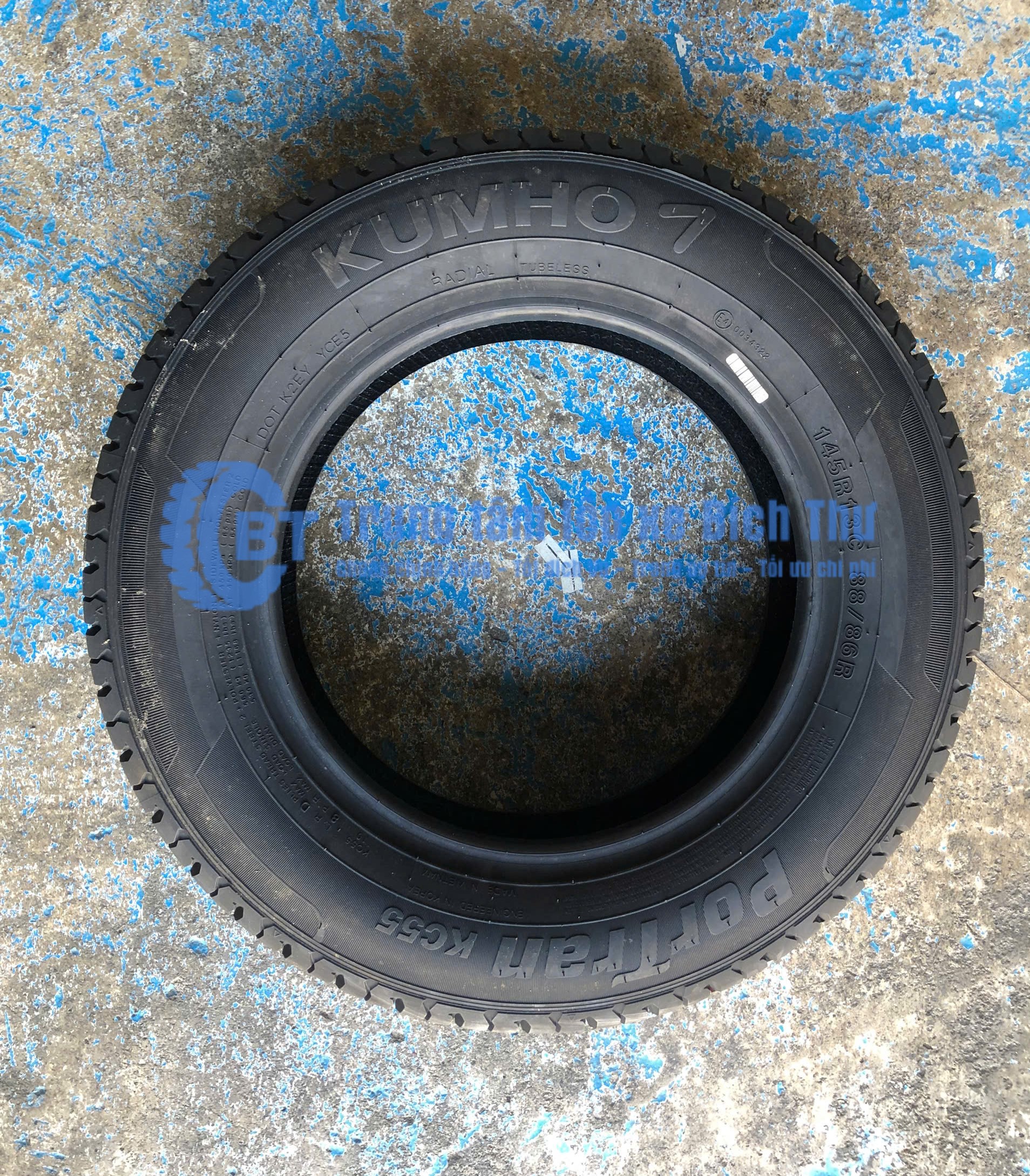 Lốp Kumho 145R13C Kc55