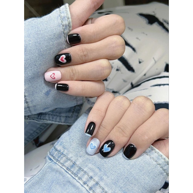 Nailbox - Mẫu tone đen trái tim xanh hồng