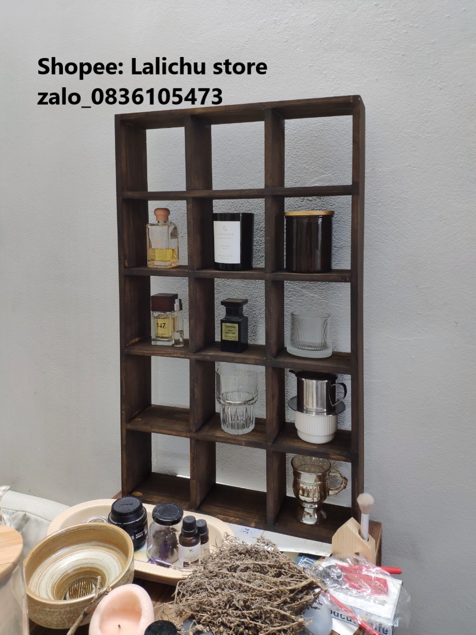 kệ để cốc bằng gỗ decor trang trí